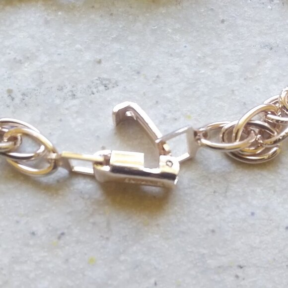 Dark Gray Purple Focal + Gold Chain Bracelet Sleek Chunky & Effortlessly Elegant - Picture 9 of 10